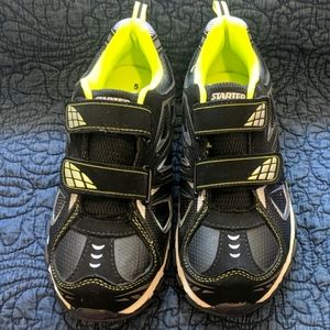 Starter Velcro sneakers NWOT
